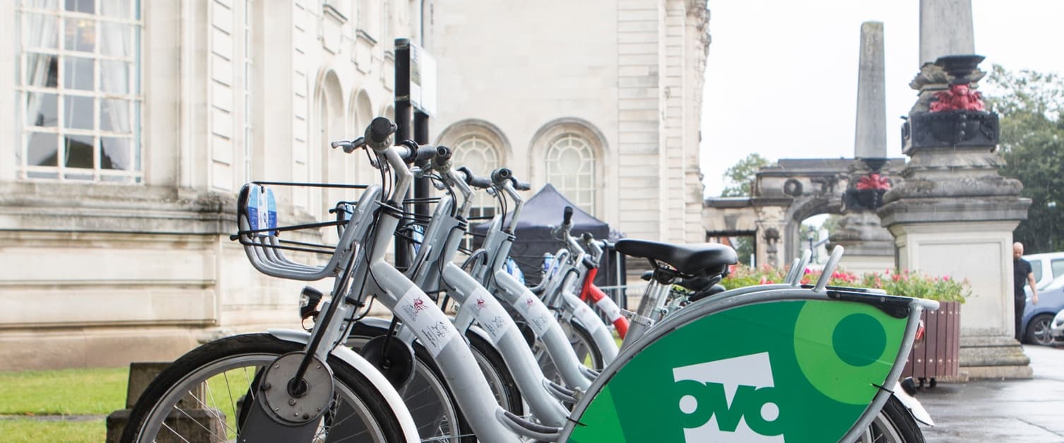 A LOW CARBON LIFESTYLE WITH MOVE ELECTRIC